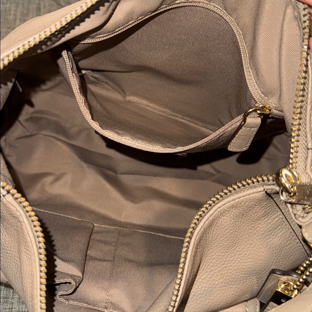 Coach Bag Charlie Tan Shoulder Bag - Picture 12 of 17